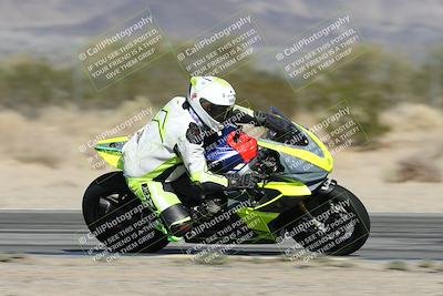 media/Dec-01-2025-Moto Forza (Mon) [[2daa91e15f]]/2-Intermediate Group/Session 3 (Turn 7 Inside Pans)/